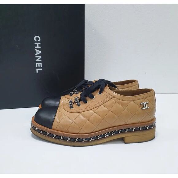 Chanel Quilted Leather Chain Embellished Cap Toe Oxfords Sz.37.5 - Picture 1 of 15